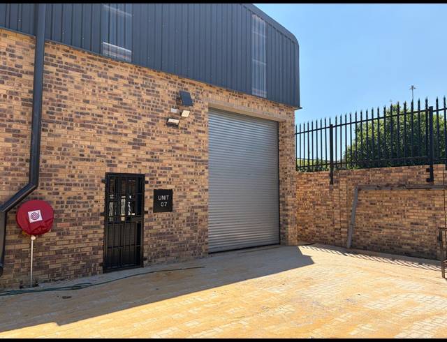 195M² WAREHOUSE TO LET IN ALBERTON NORTH